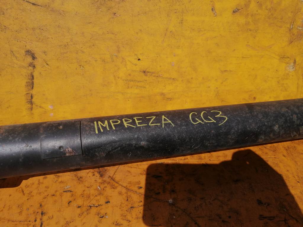карданный вал Subaru Impreza