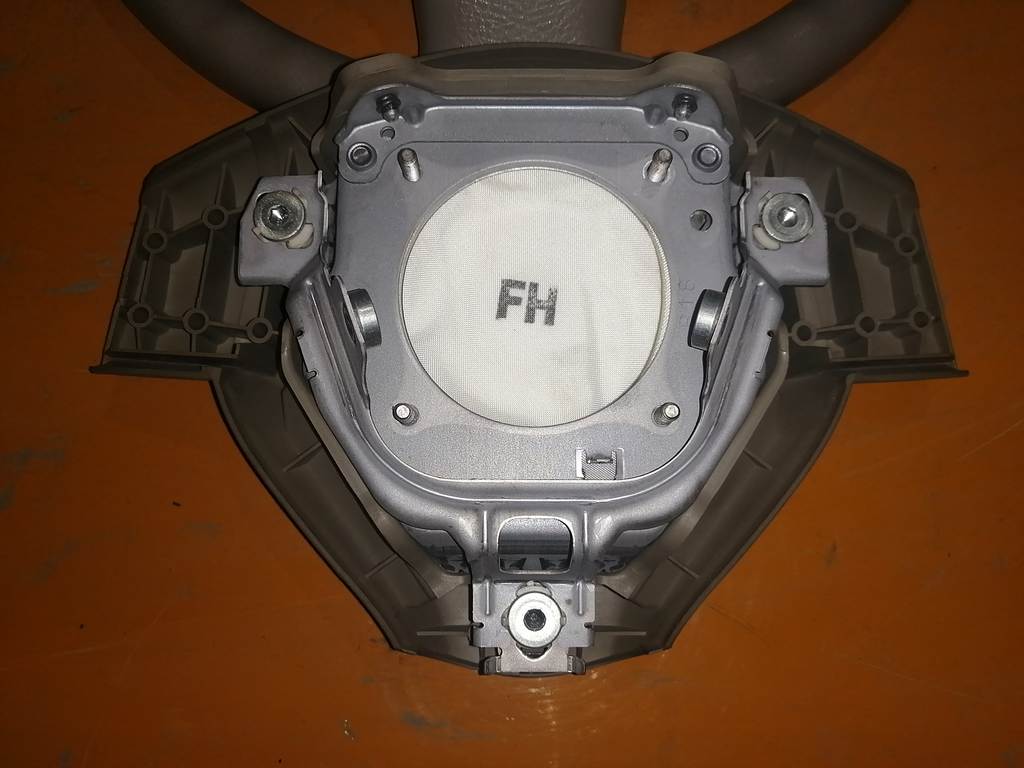 airbag водительский Daihatsu Tanto