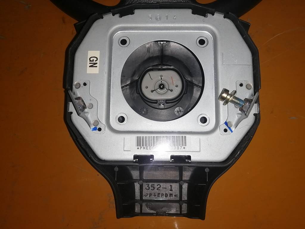 airbag водительский Nissan Tiida Latio