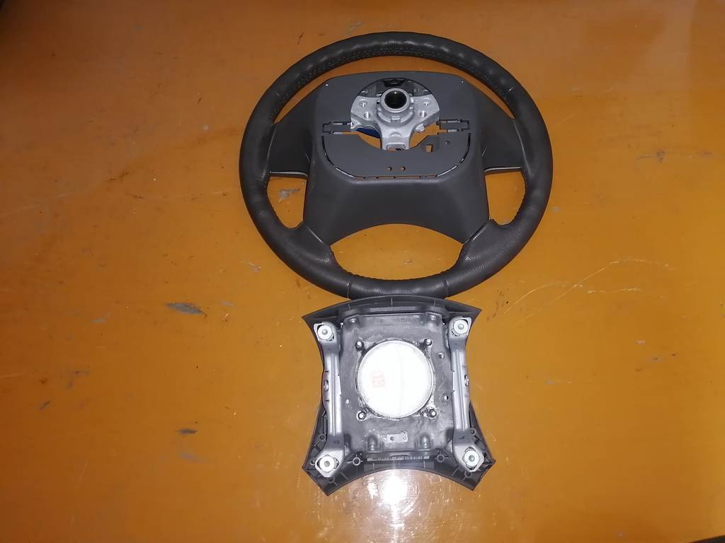 airbag водительский Toyota Camry