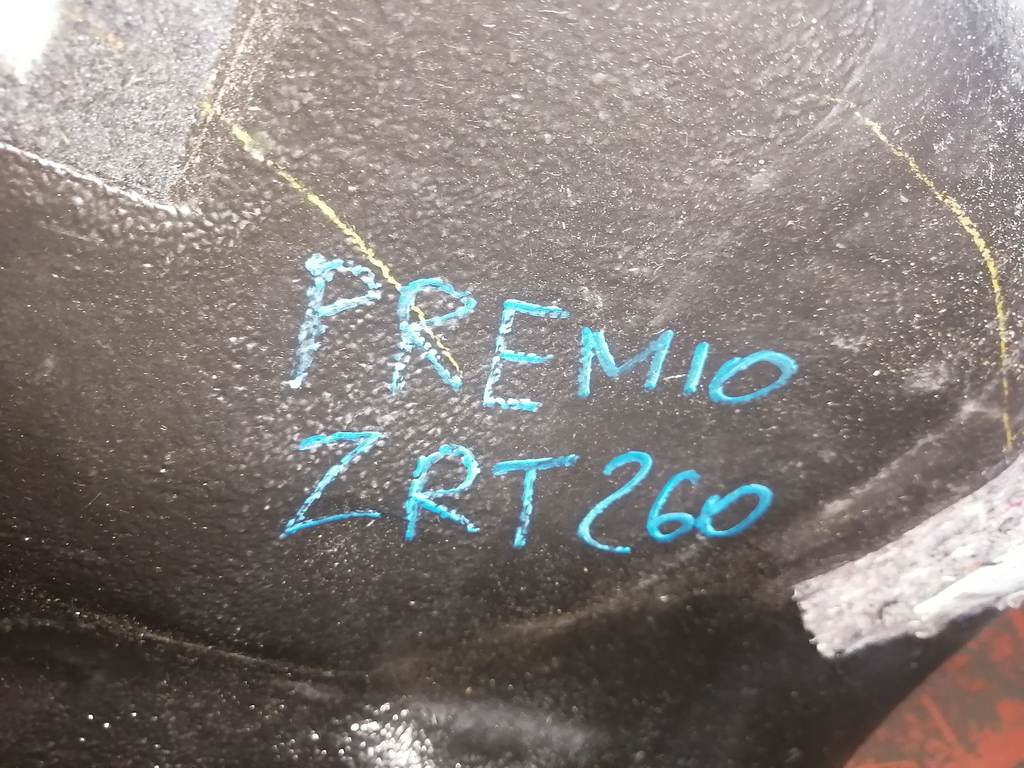 ковер салона Toyota Premio