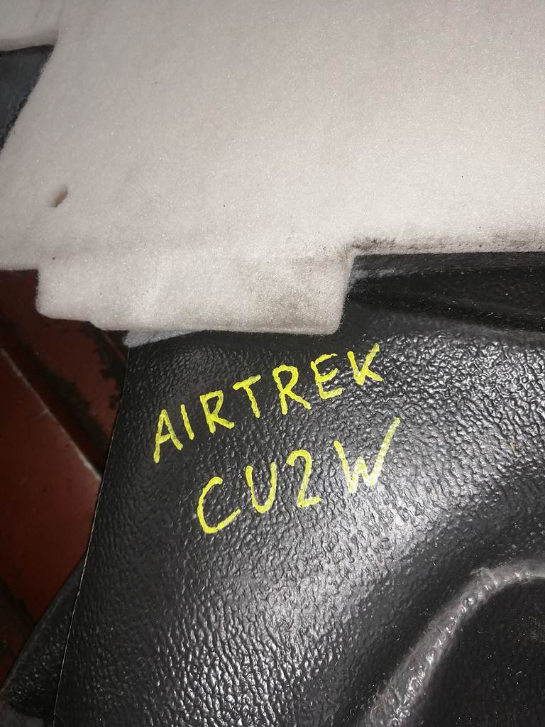 ковер салона Mitsubishi Airtrek