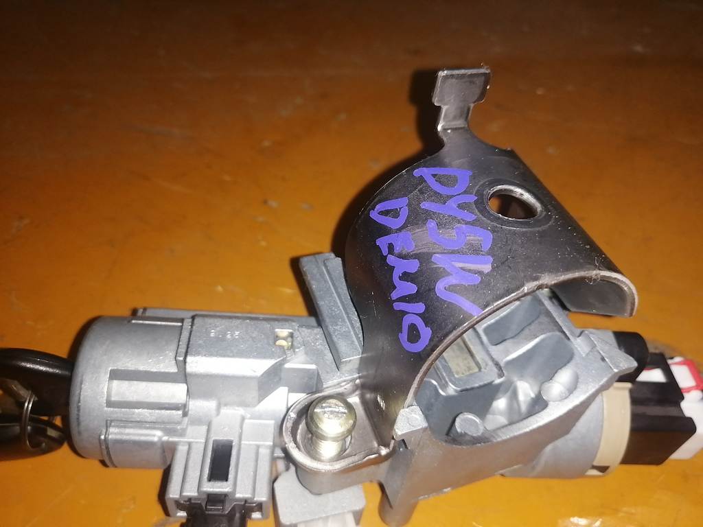замок зажигания Mazda Demio