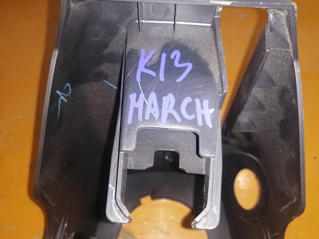 кожух рулевой колонки Nissan March