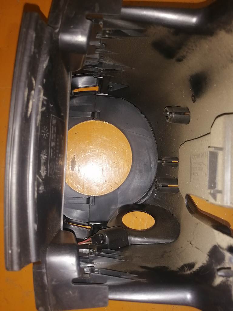кожух рулевой колонки Mazda Axela