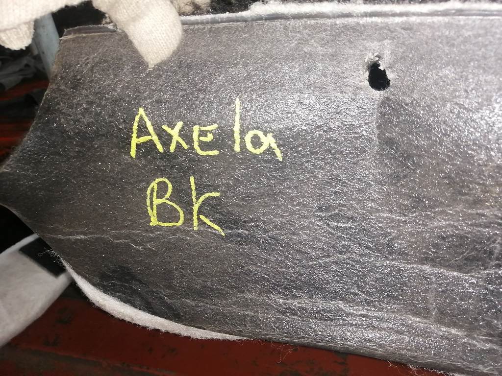 ковер салона Mazda Axela