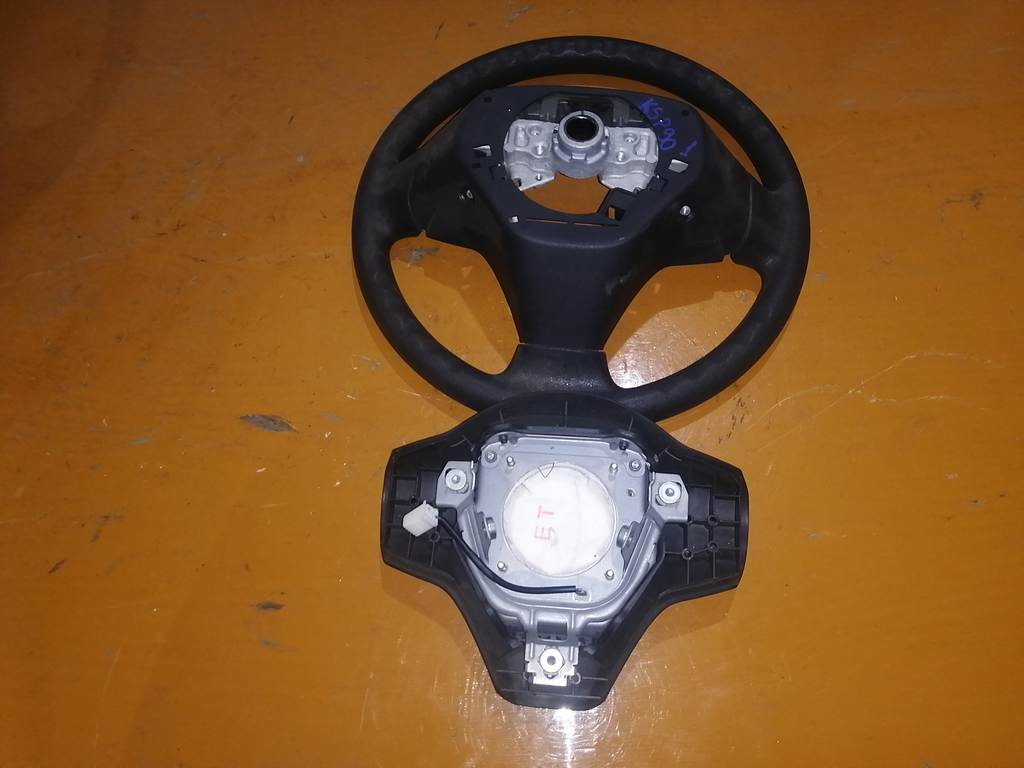 airbag водительский Toyota Vitz