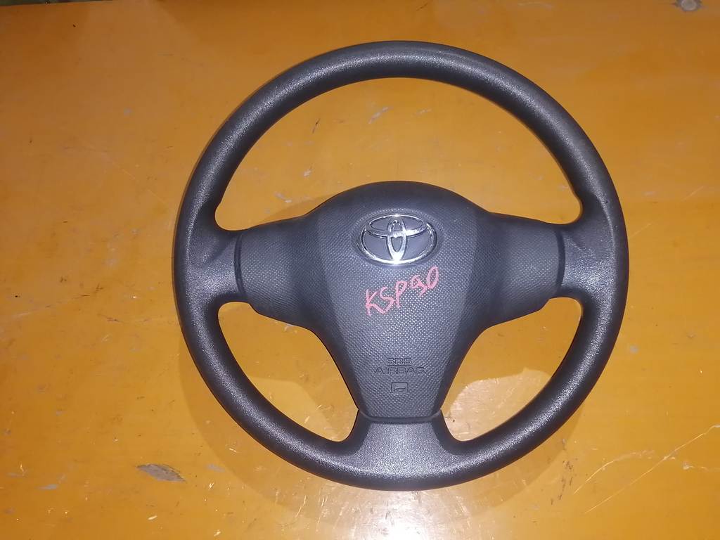 airbag водительский Toyota Vitz