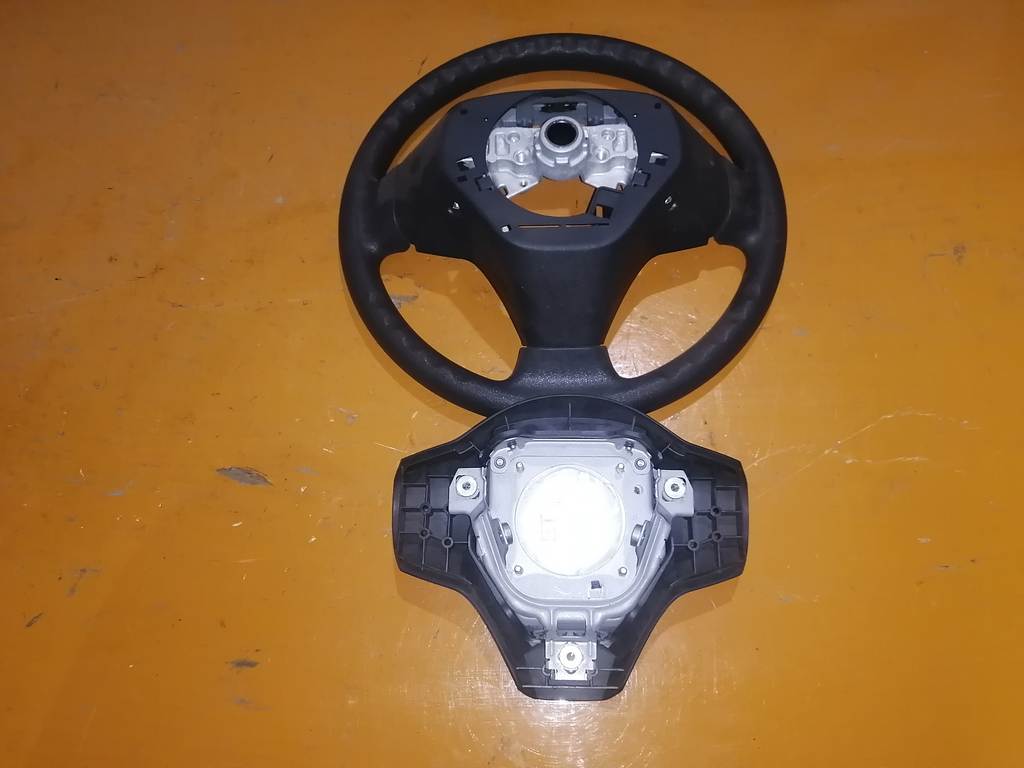 airbag водительский Toyota Vitz