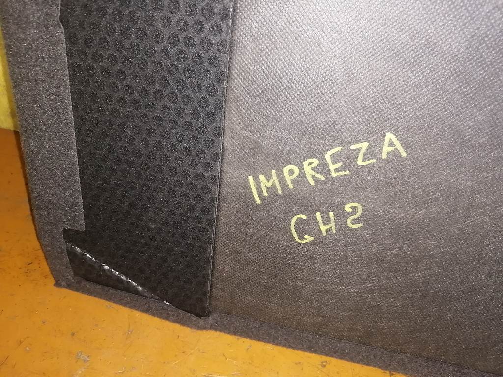 полка багажника Subaru Impreza