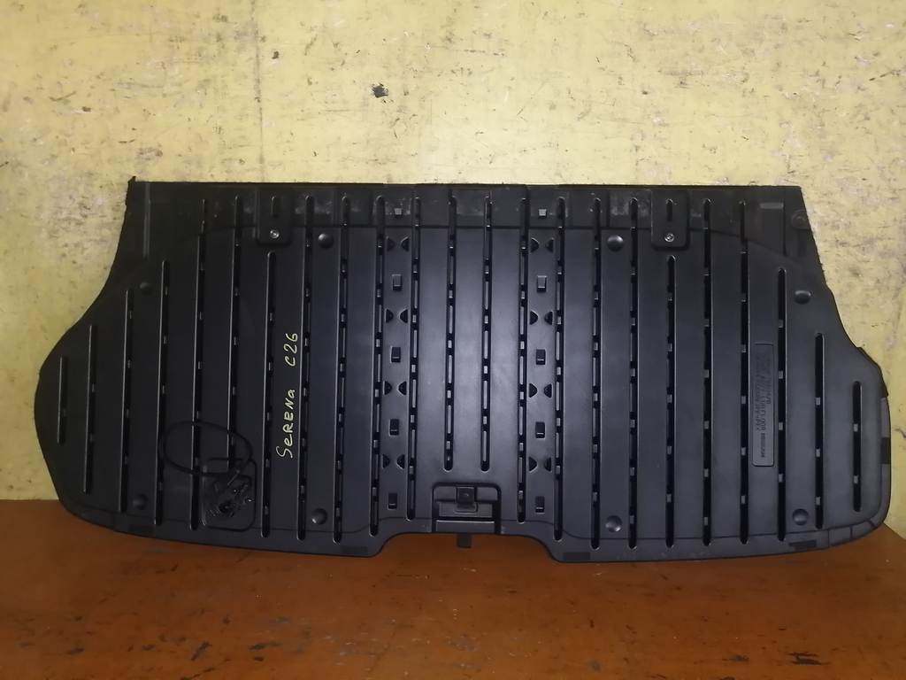 полка багажника Nissan Serena