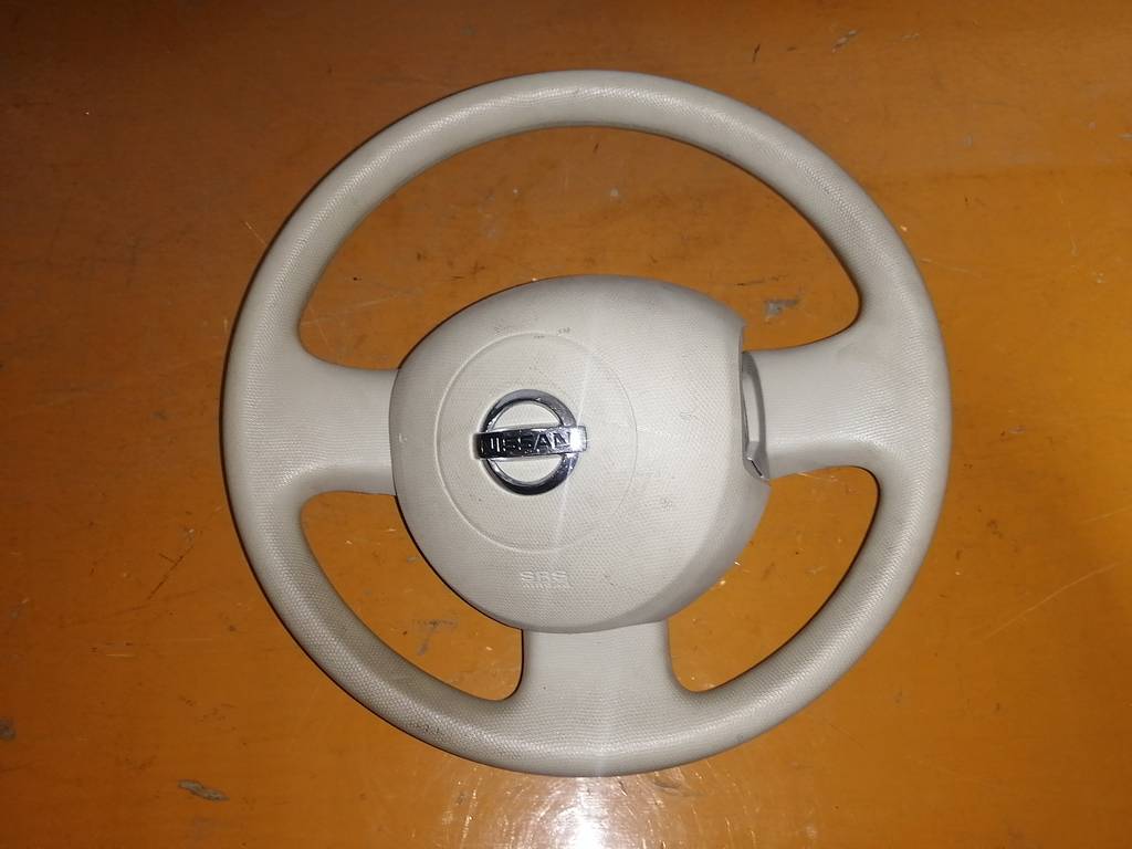 airbag водительский Nissan March