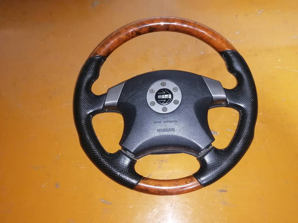 airbag водительский Nissan Serena