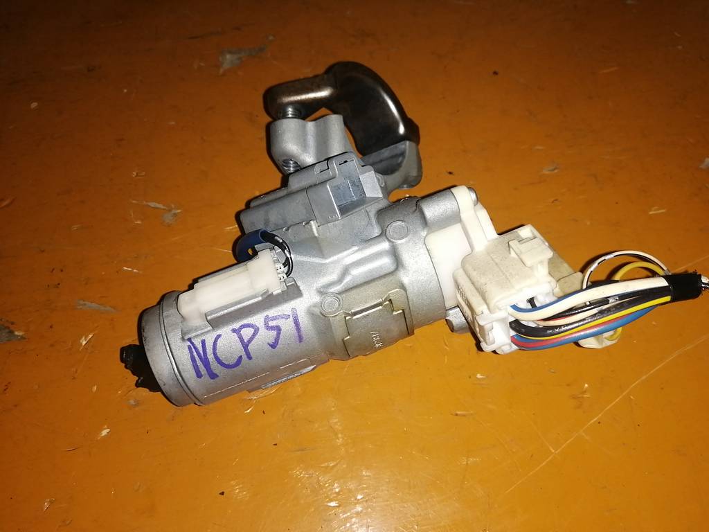 замок зажигания Toyota Probox