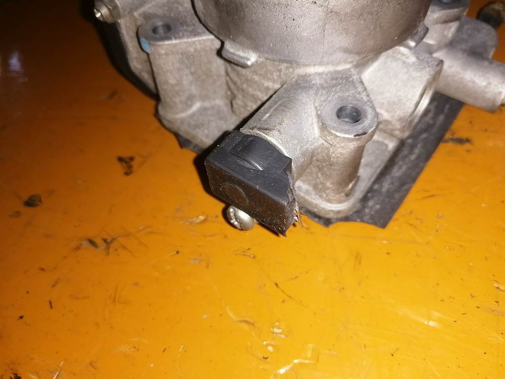 дроссельная заслонка Subaru Impreza