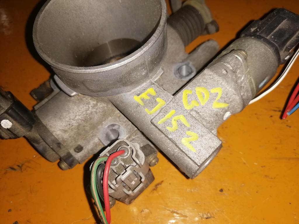 дроссельная заслонка Subaru Impreza