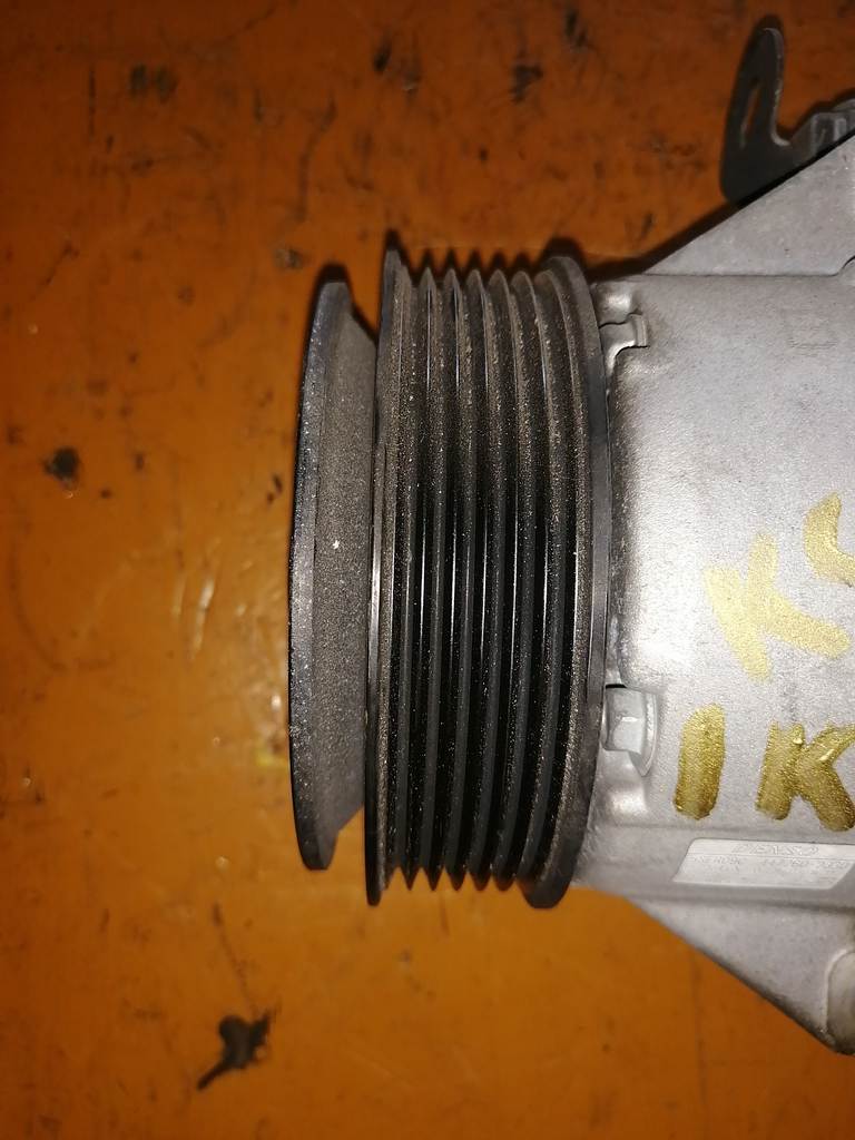 компрессор кондиционера Toyota Vitz