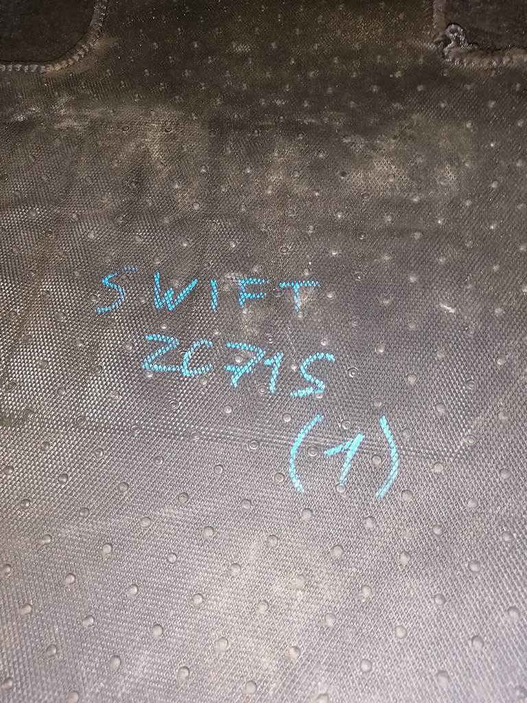 коврик Suzuki Swift