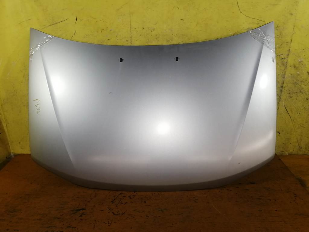 капот Mazda Demio