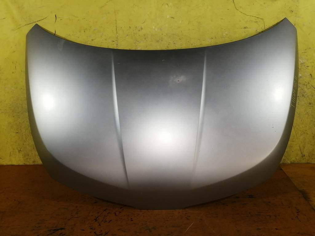капот Nissan Tiida Latio