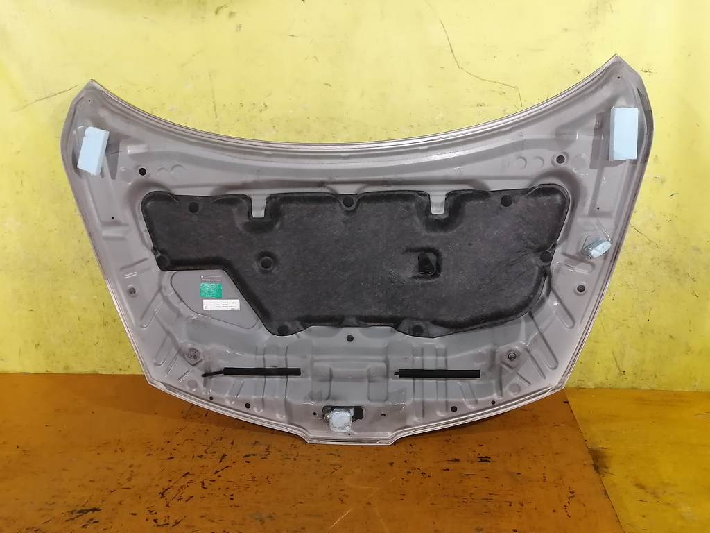 капот Nissan Tiida Latio