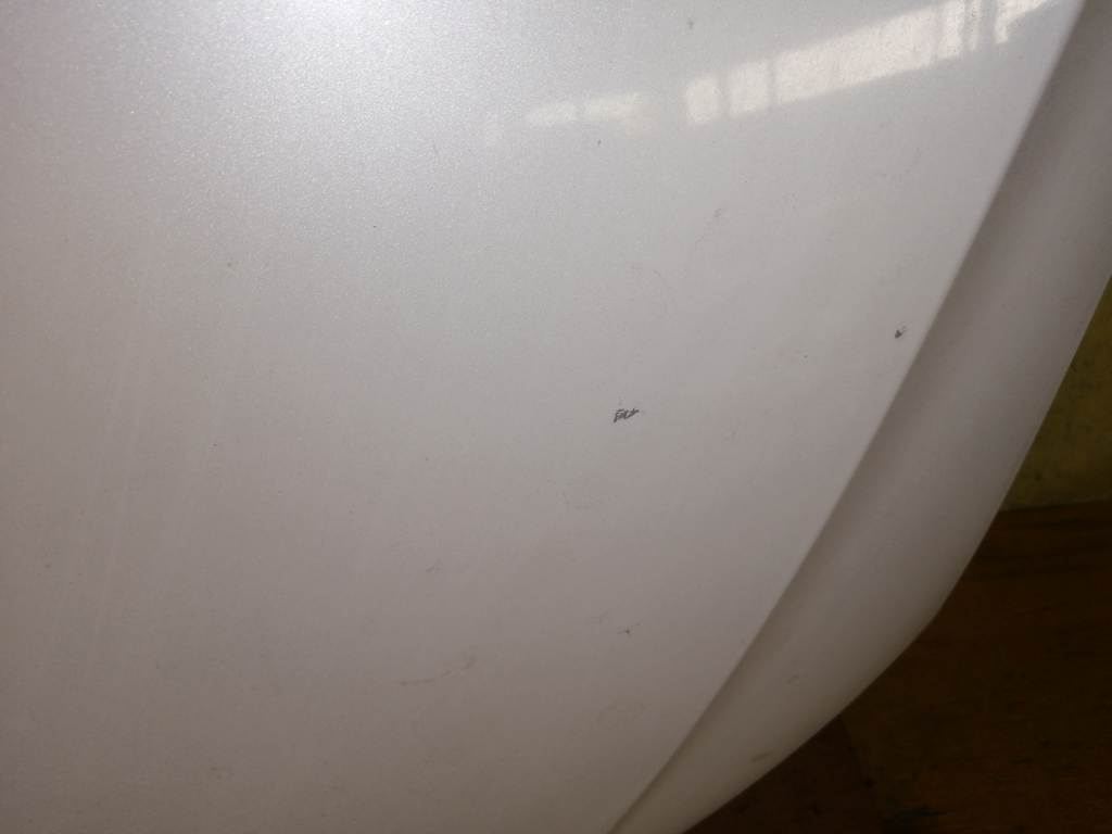 капот Subaru Impreza