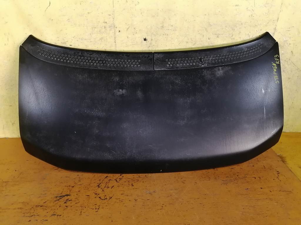 капот Honda Stepwgn