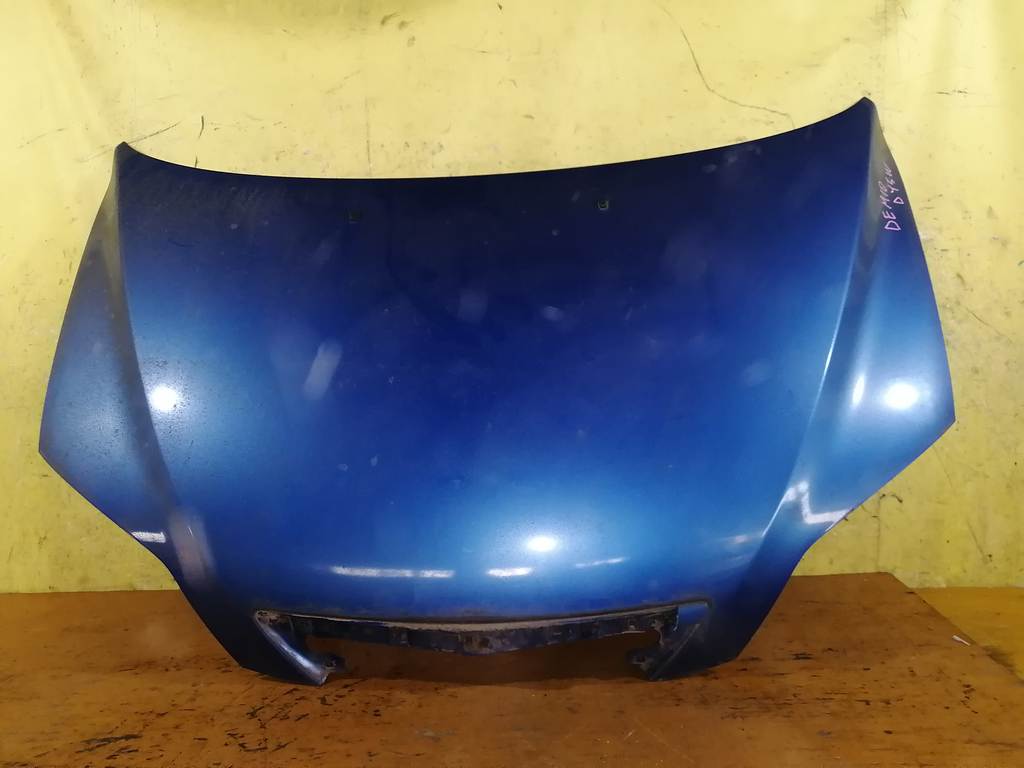 капот Mazda Demio