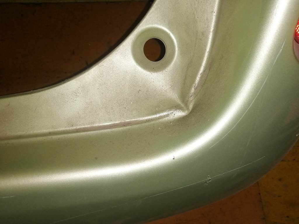 бампер Toyota Sienta