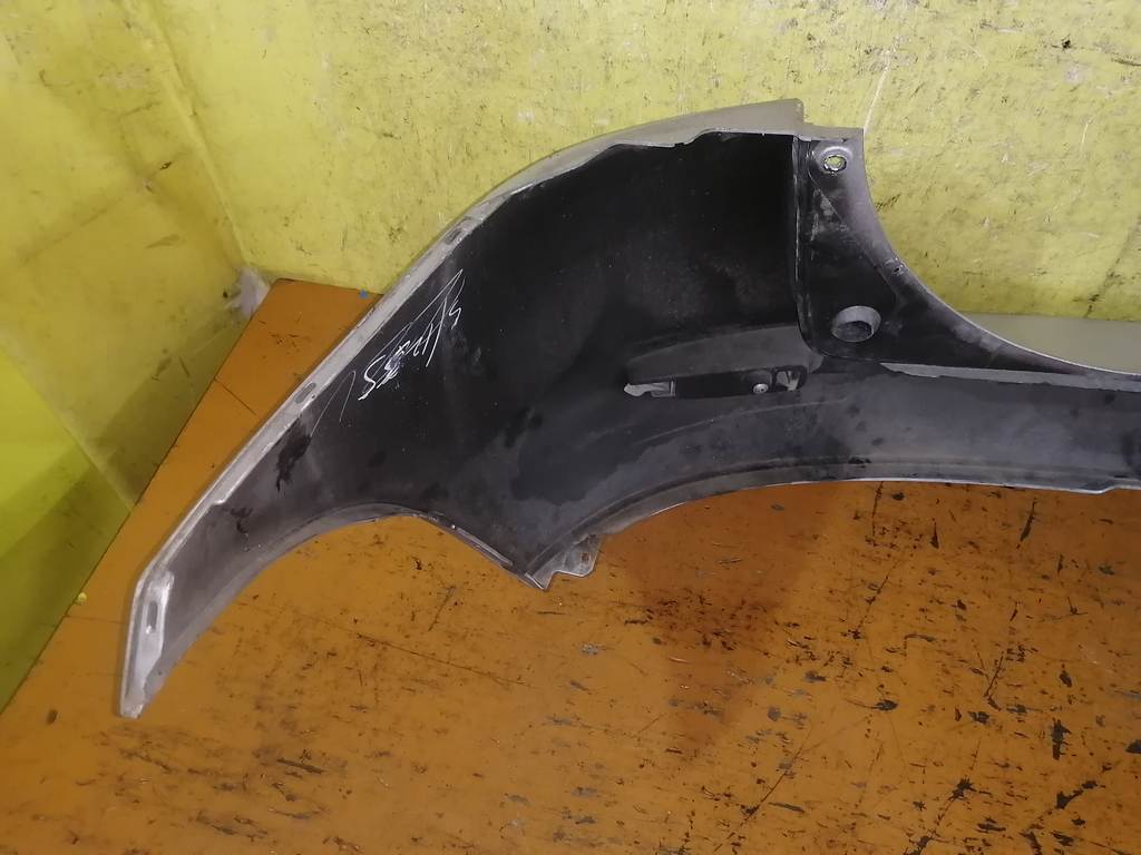бампер Mazda Demio