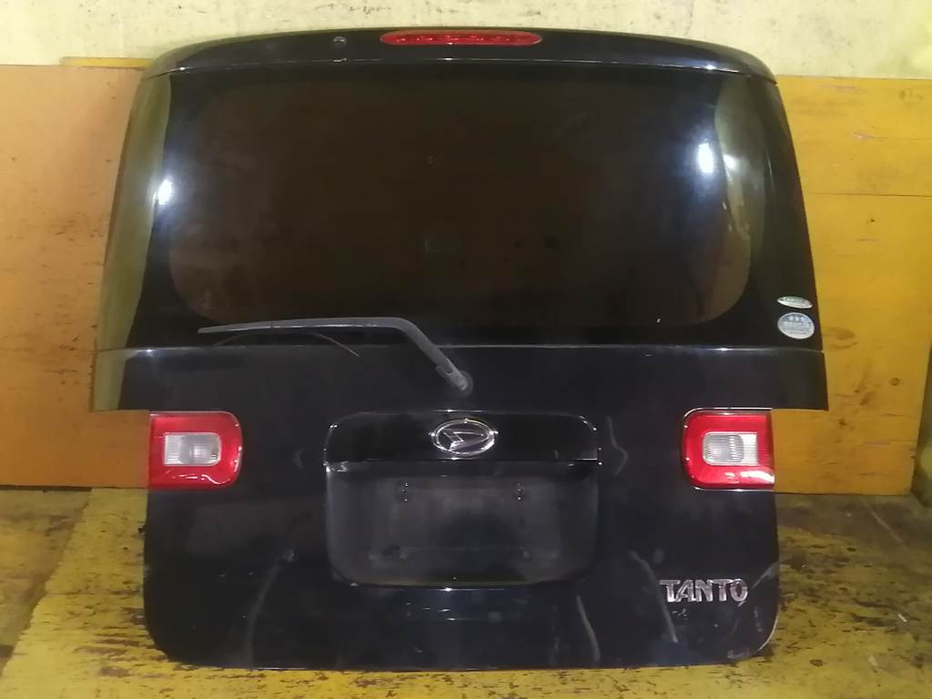 дверь 5-я Daihatsu Tanto