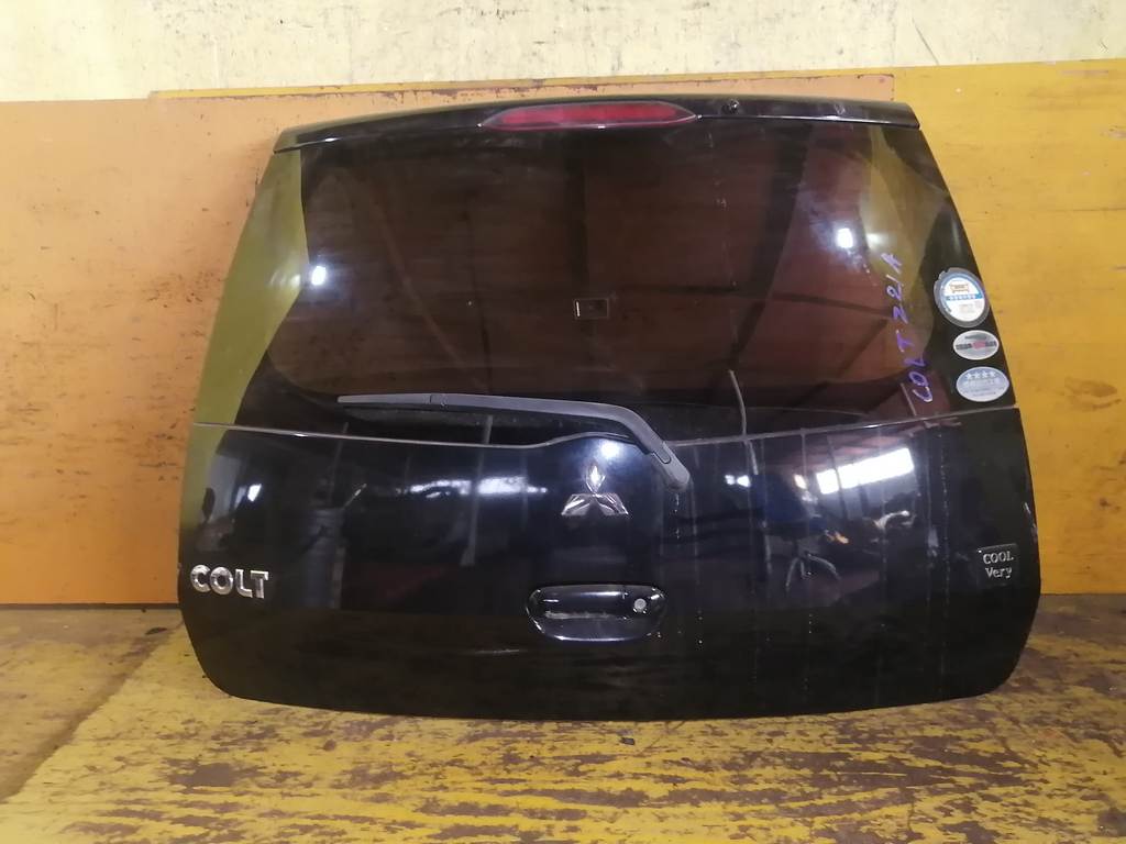 дверь 5-я Mitsubishi Colt