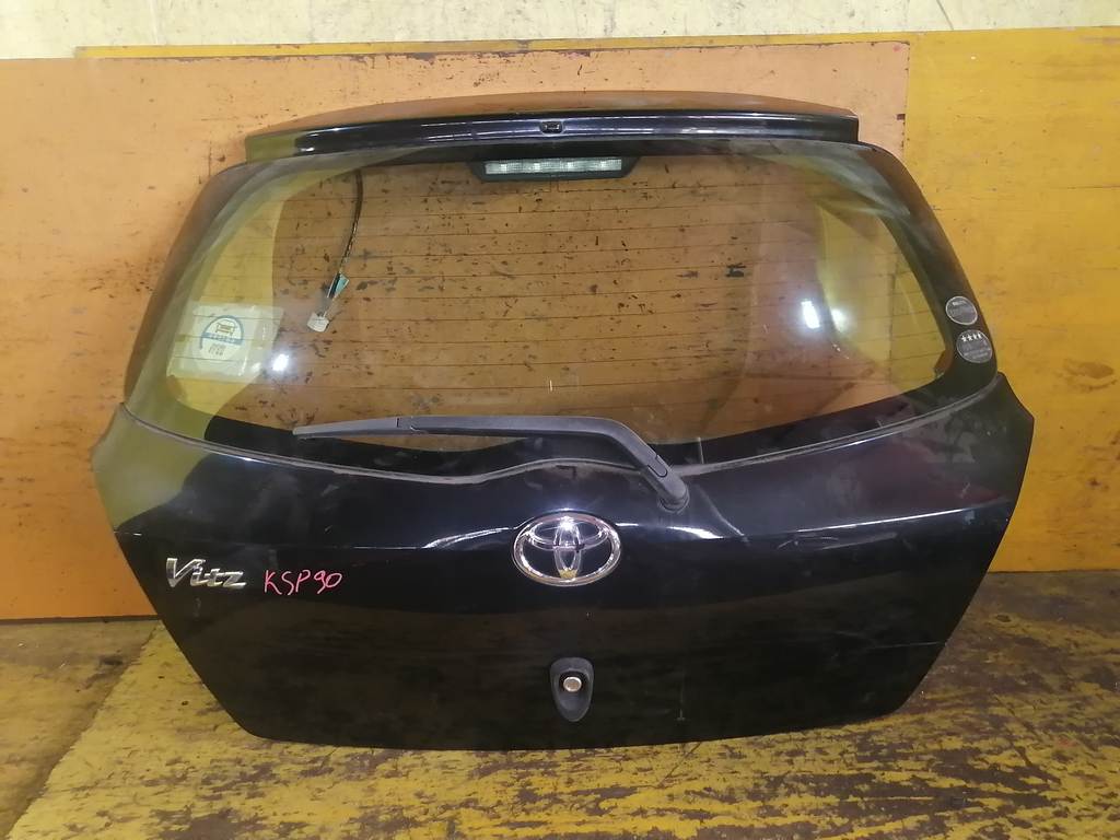 дверь 5-я Toyota Vitz