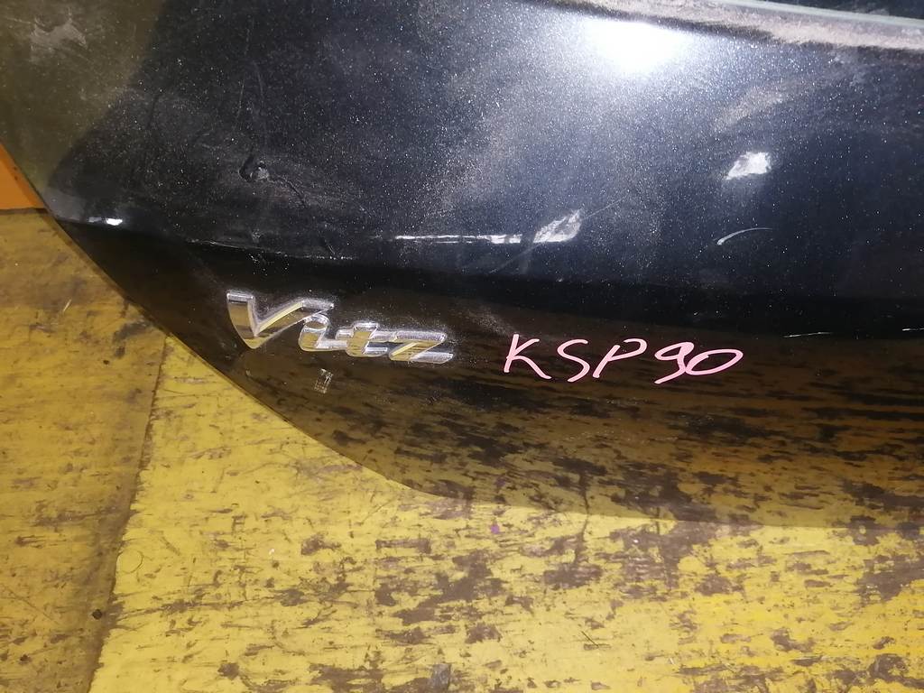 дверь 5-я Toyota Vitz