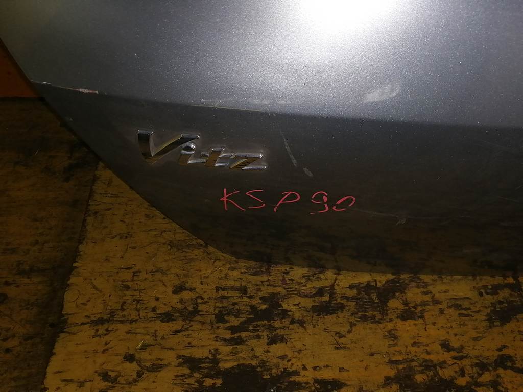 дверь 5-я Toyota Vitz