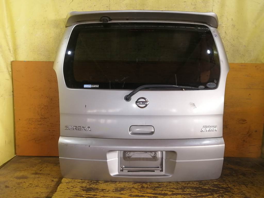 дверь 5-я Nissan Serena