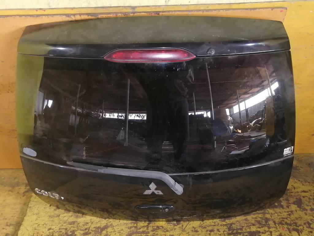 дверь 5-я Mitsubishi Colt