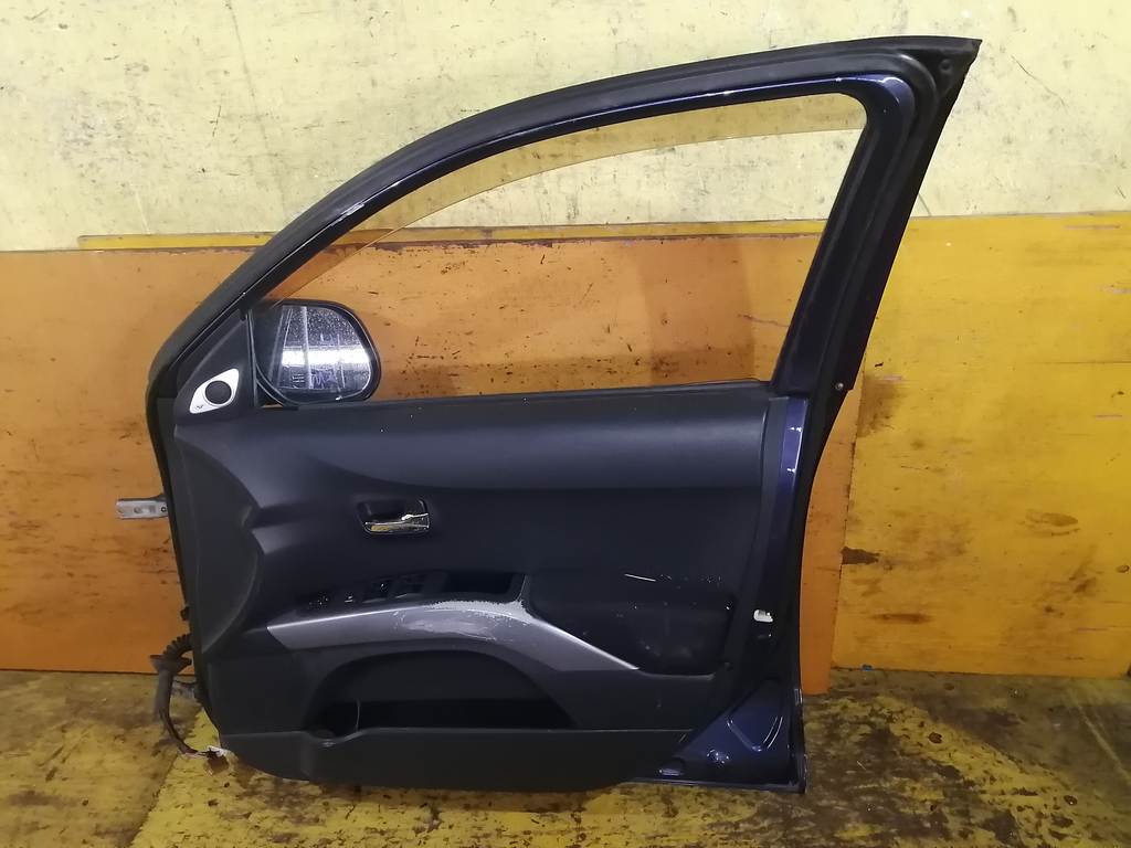 дверь Mitsubishi Outlander