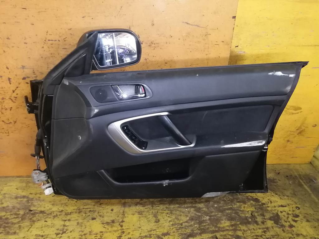 дверь Subaru Legacy