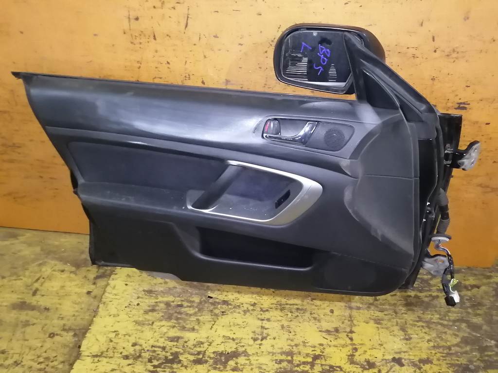 дверь Subaru Legacy