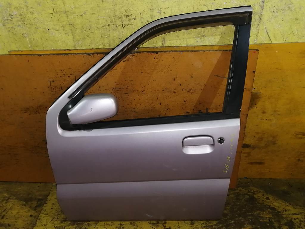 дверь Suzuki Swift