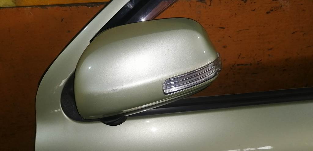 зеркало Toyota Sienta