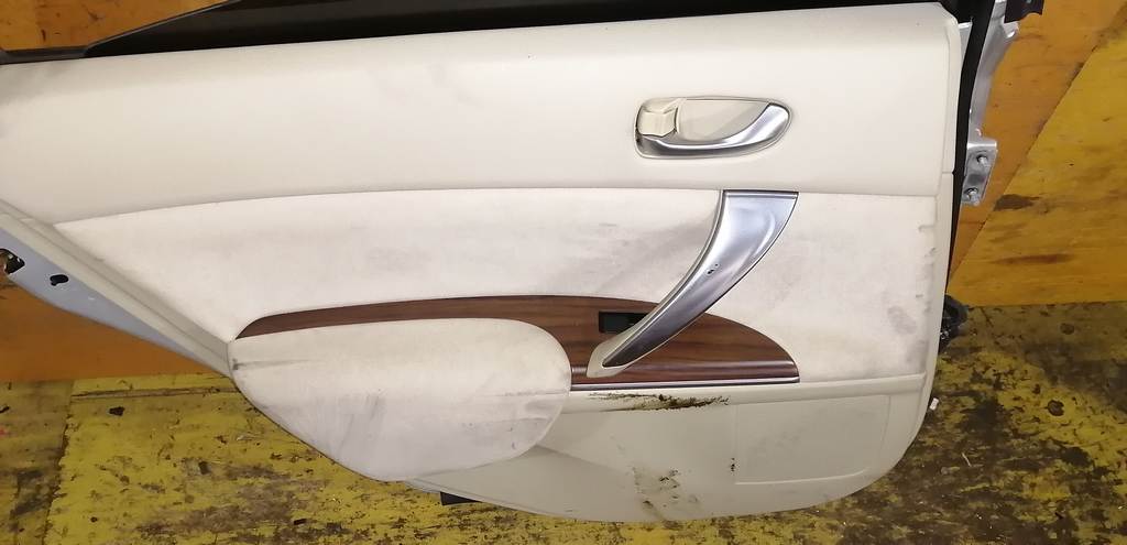 дверь Nissan Teana