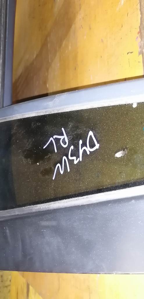 дверь Mazda Demio