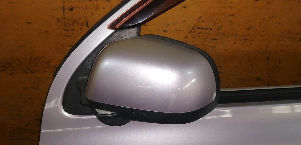 зеркало Nissan March