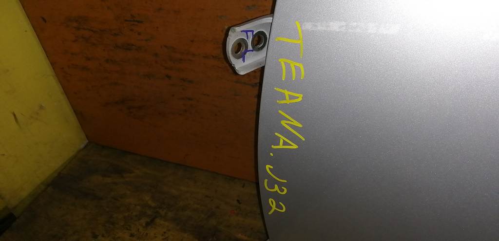дверь Nissan Teana