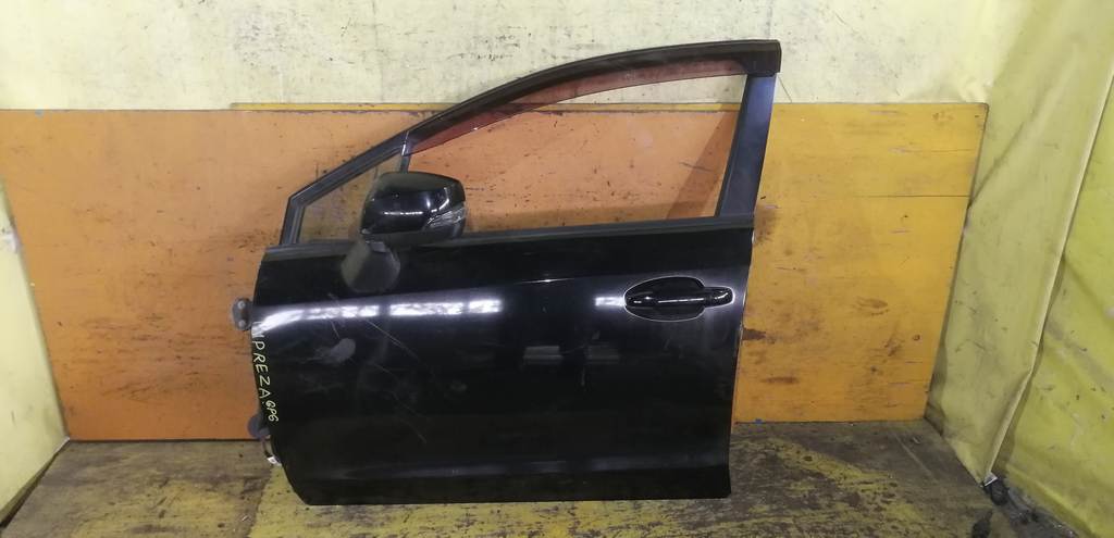 дверь Subaru Impreza
