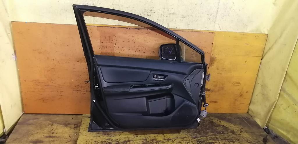 дверь Subaru Impreza