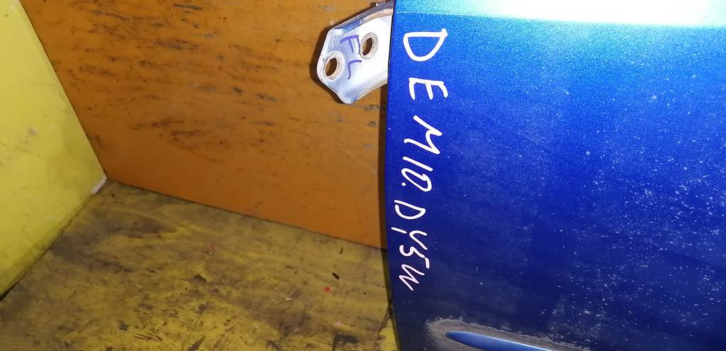 дверь Mazda Demio