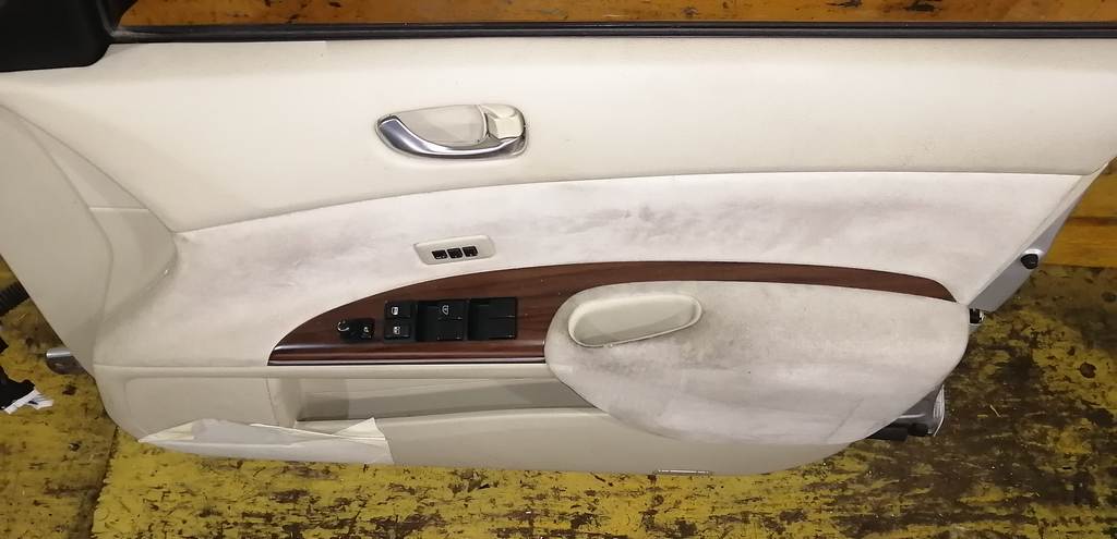 дверь Nissan Teana